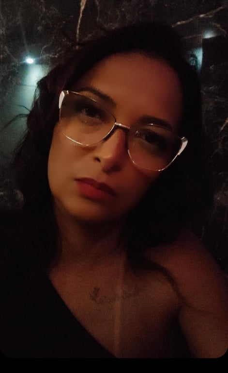 Joice massagista com muita interação e sexualidade