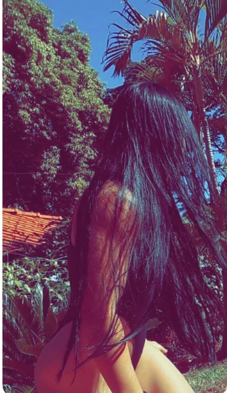 Venha meu amor se deliciar com a minha belas mãos 