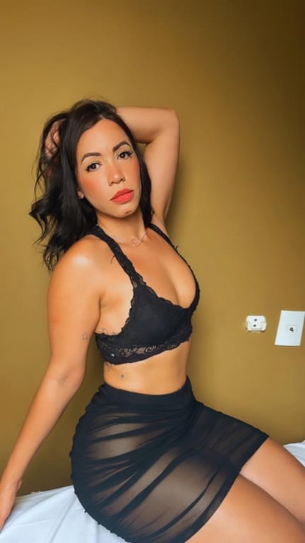 Lara terapeuta massagista perfeita para você 