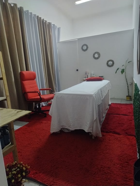 Clínica de terapias, Mão de seda
