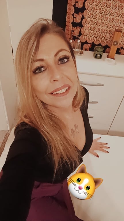 Terapeuta Caroline Massagens terapêuticas e relaxantes.