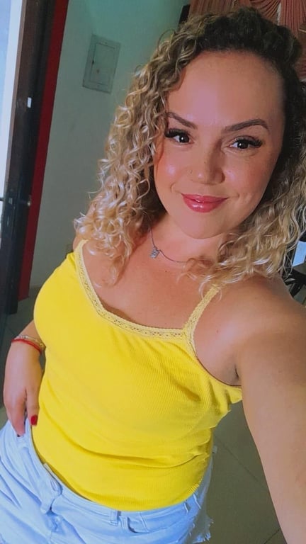 Dayane terapeuta tântrica Massagista