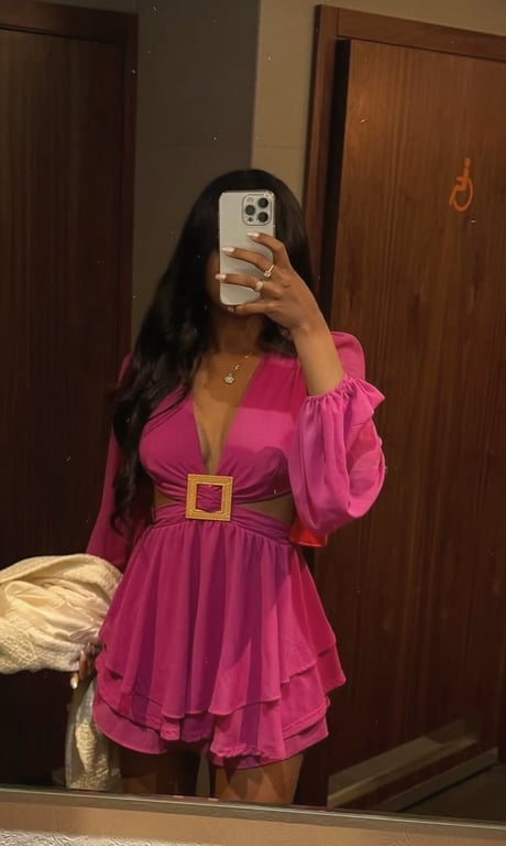 Jade - Pura, serena e preciosa. Assim será a sua massagem Massagem nuru
