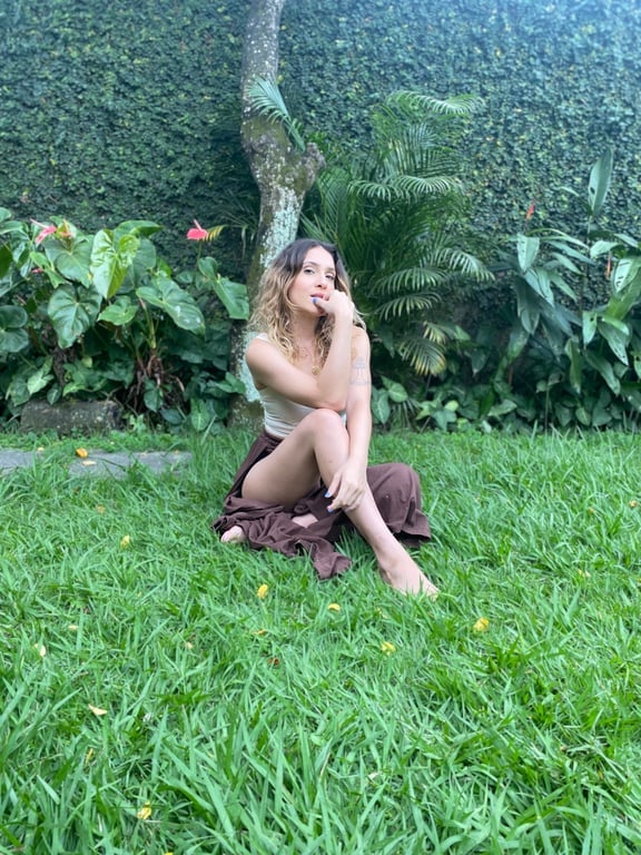 Camila Sá TÂNTRICA E NURU MASSAGE Massagem nuru