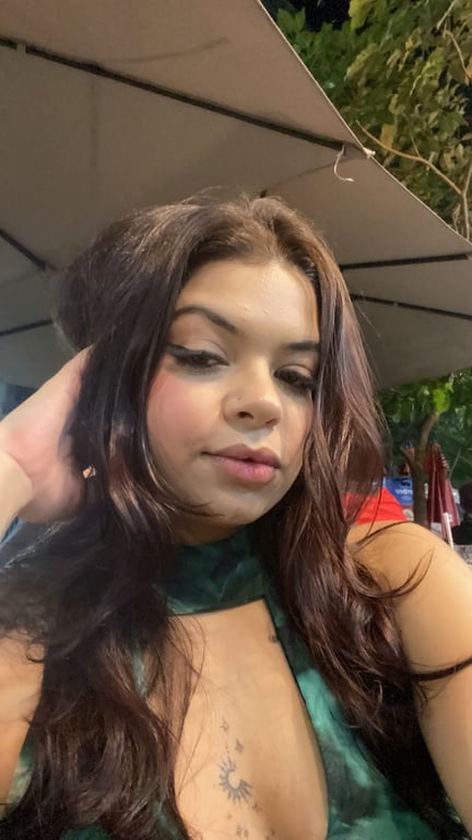 Massagista linda e simpática Massagem sensual em