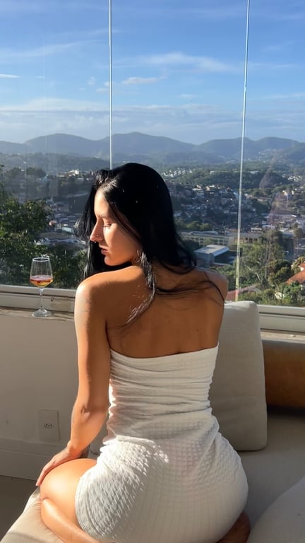 Rebeca Terapeuta - Sensualidade e Relaxamento na medida certa. Massagem