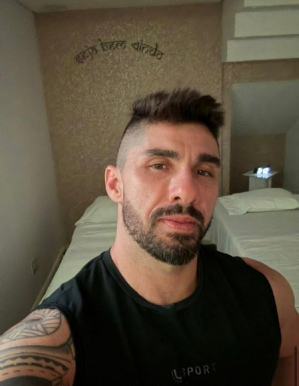 Matheus - Massoterapeuta Relaxante 