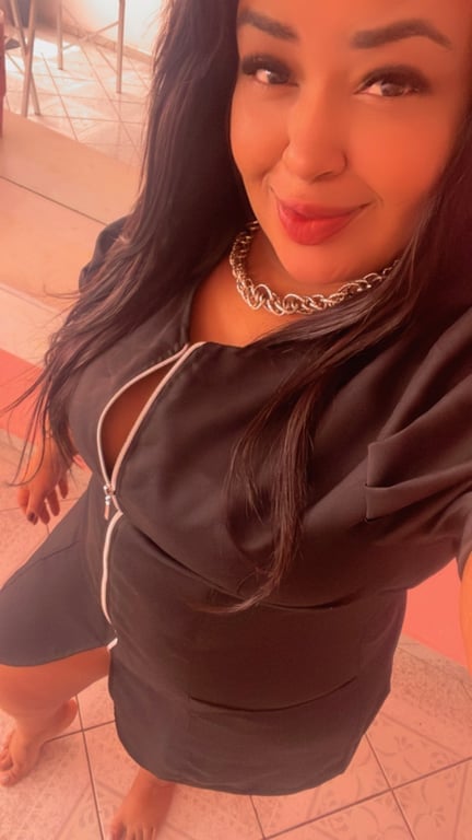 Nicolly TÂNTRICA E VIVENCIA com Local PRIVATIVO Massagem nuru em