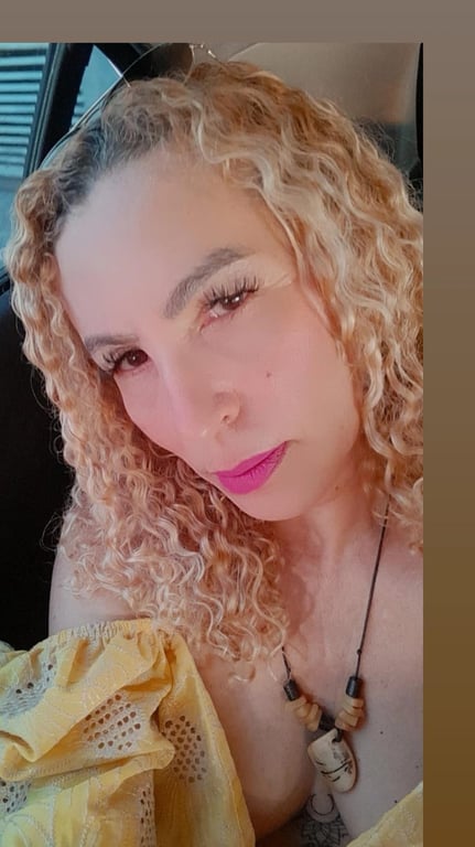 Massagem relaxante, sensuais e depilações Massagem