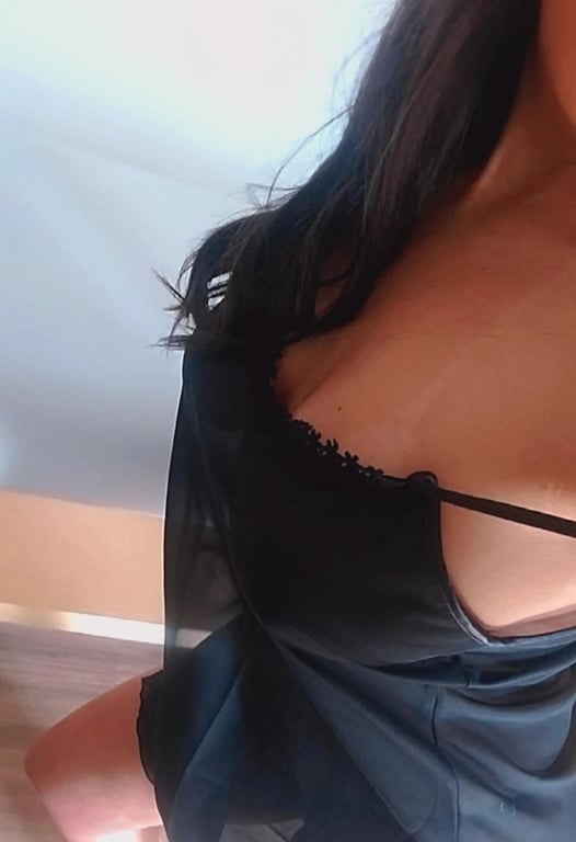 Beatriz Fernandes, mãos de fadas Massagem nuru em