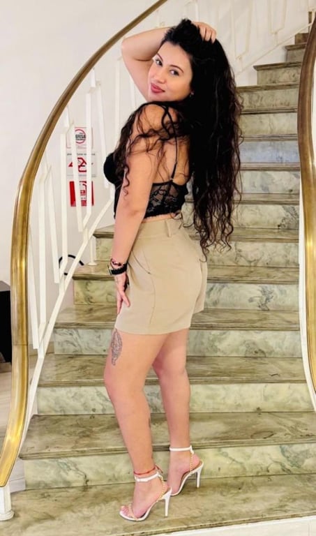 Massagem Nuru Naturalista - Joyce 