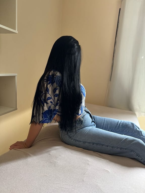 Bruninha - Massoterapeuta de alto nível completa Massagem