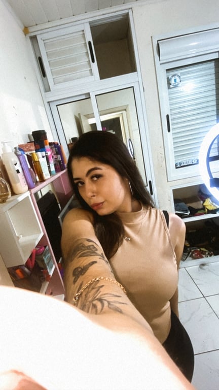 Andressa – Toque envolvente, massagem com prazer e discrição Massagem nuru