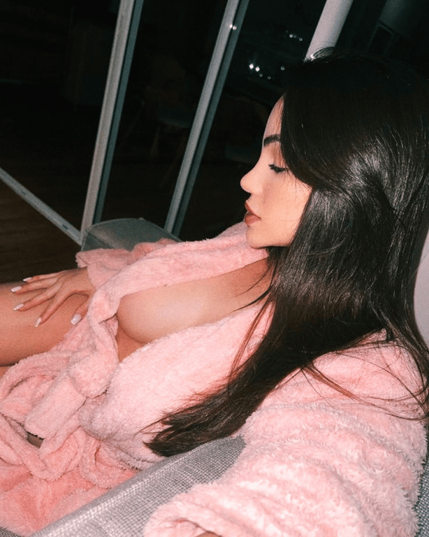 Maya - Massagem erótica, sensual com finalização lingan