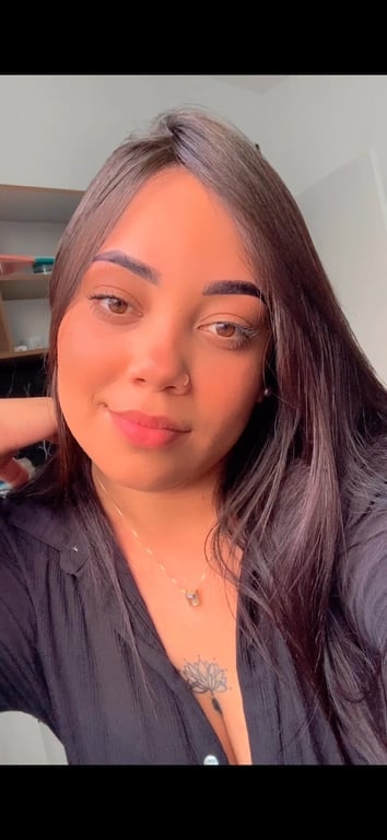 Kelly Venha fazer uma massagem relaxante Massagem nuru em