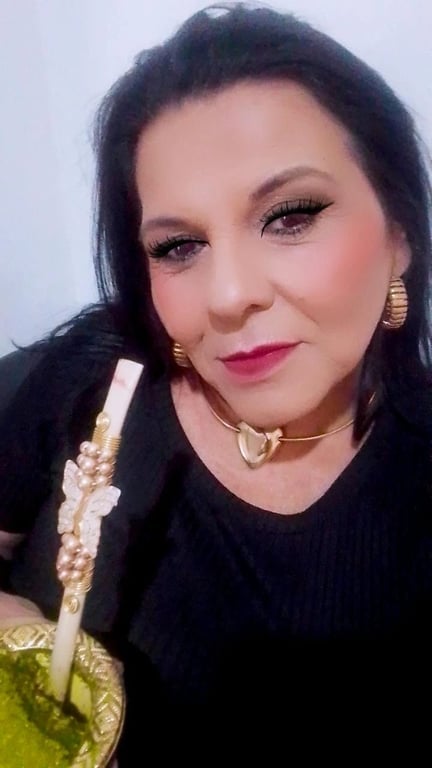 Monique massagens - Seu corpo precisa de cuidados Massagem sensual em