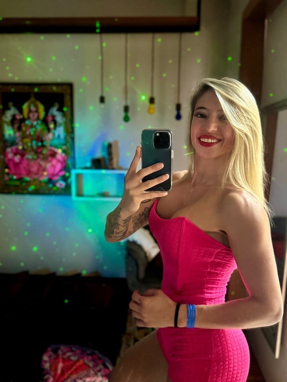 Aryane | Massagem Tântrica + Nuru em BC – Toque Que Desperta Massagem