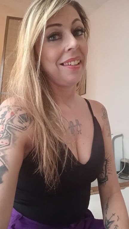 Terapeuta Caroline Massagens terapêuticas e relaxantes. Massagem