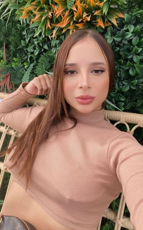Rebeca Massagem nuru em