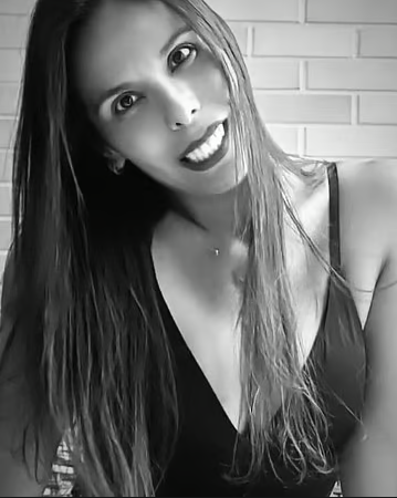 Marcia Bastos - Terapeuta Corporal Massagem nuru em