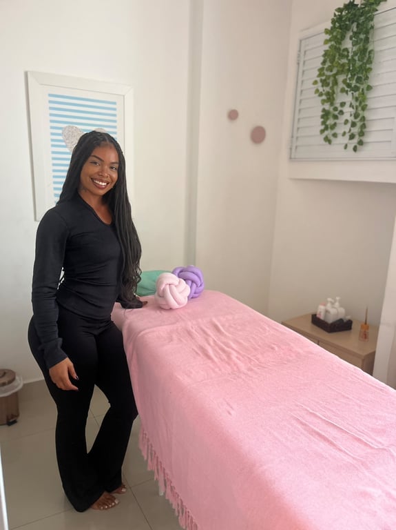 Poli Massagens relaxantes e sensuais Massagem sensual em