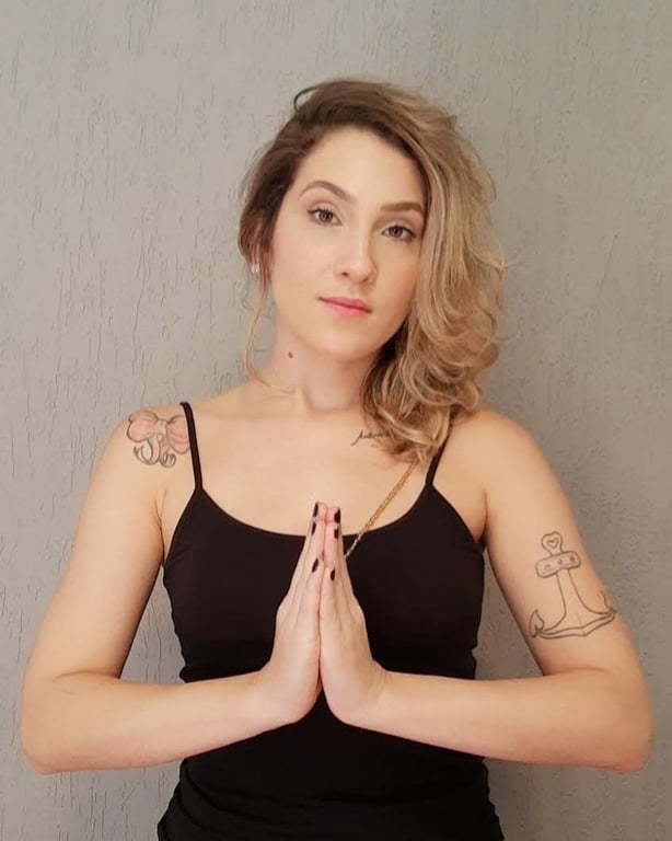 Camila Sá TÂNTRICA E NURU MASSAGE Massagem nuru
