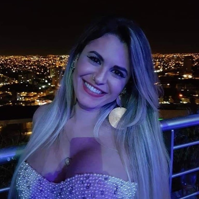 Maria fernanda massagista