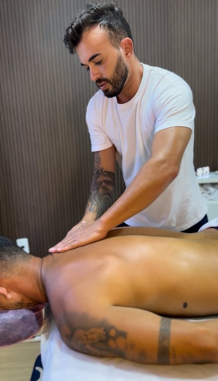 Massagem tântrica pablo e Lucas 