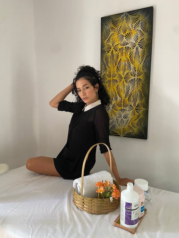 Carol Massoterapeuta - Massagem Tântrica e Relaxante 