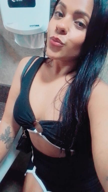 Morena aventureira 