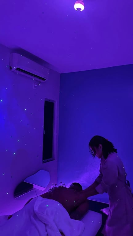 Mila Terapeuta tântrica Massagem nuru em