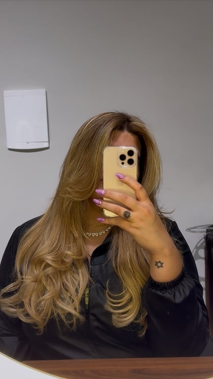 PaolaTRANS vem relaxar com uma linda trans Massagem