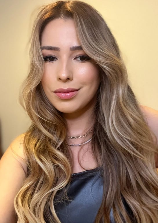 Gabi - Massagem relaxante - 20 anos