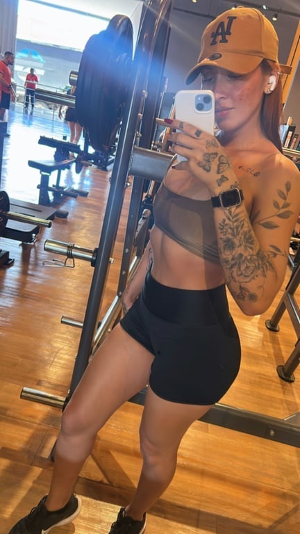 Mayra, massagem corporal e sensual.