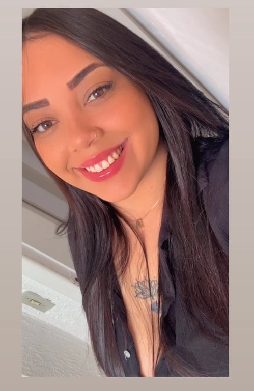 Kelly Venha fazer uma massagem relaxante Massagem nuru em
