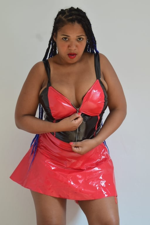 Emily Leoa Massagem Relaxante e Sensual