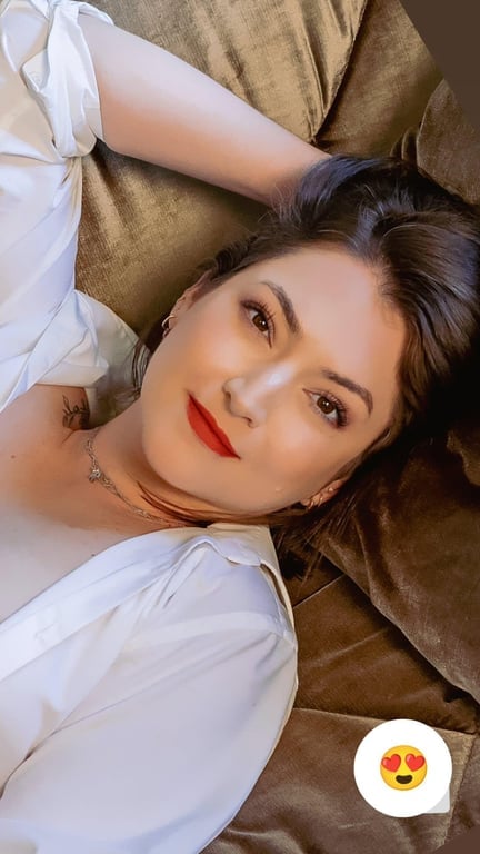 Tatah Moon - ESPECIALISTA em te fazer sentir o que nunca sentiu Massagem nuru