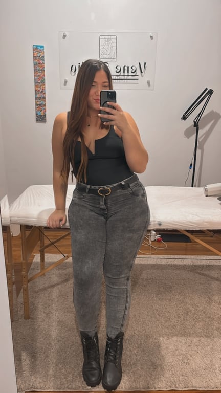 IRMÃS ISA E LORENA VENEZUELANAS MASSAGEM CAMPINAS Massagem nuru