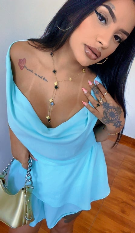 Terapeuta Carolina - Relaxamento, Energia e Sensualidade Massagem nuru em