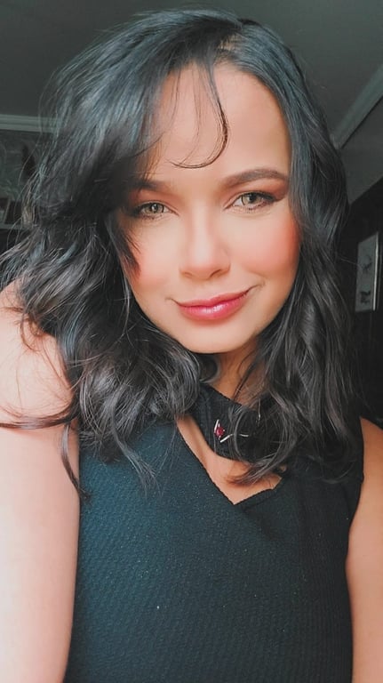 Terapeuta Beatris.. realizo massagem depilação e limpeza de pele 