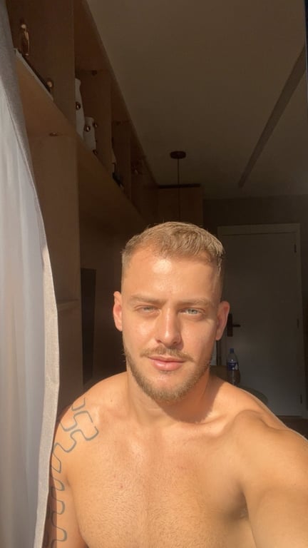 Tales Maggio - sensual / nuru / tântrica / vivência/ shibari 