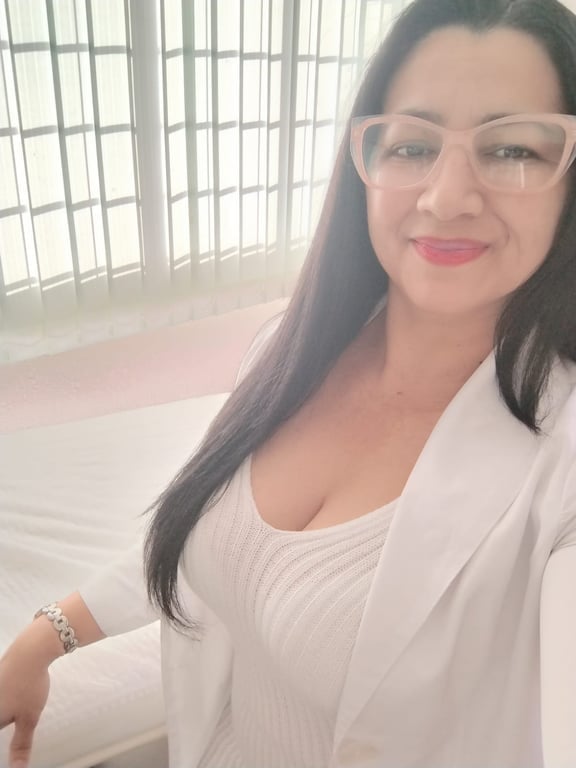 Massoterapeuta - Massagens Relaxante e Estetica corporal 