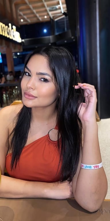 Letícia avelar Massagista