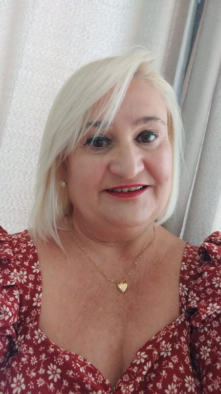 Olá Sou Yohana massagens relaxantes e sensuais 