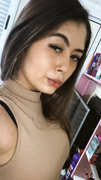 Andressa – Toque envolvente, massagem com prazer e discrição Massagem nuru