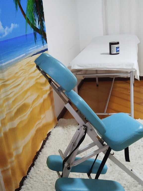 Jô Massagens - OFERECE UMA BELA MASSAGEM RELAXANTE E ANTI-ESTRESSE Massagem tântrica em