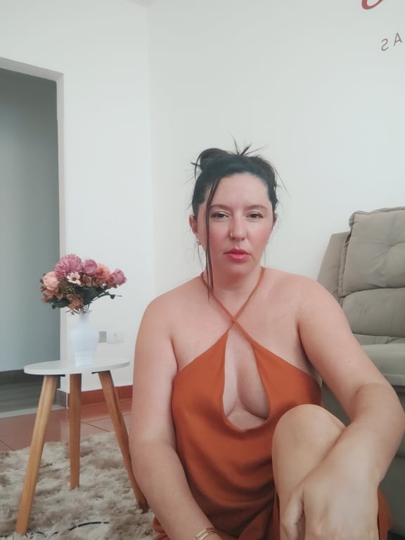 Mariah Ajnna - Terapeuta Tântrica e Corporal Massagem