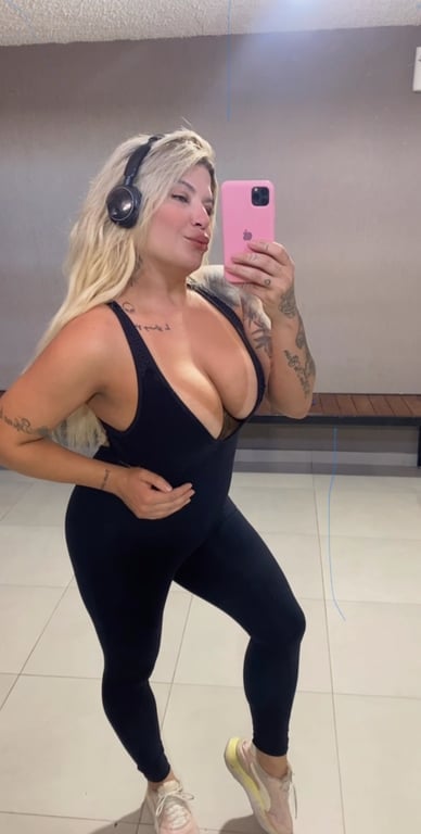 Mya Prado - venha relaxar comigo, relaxante e Nuru.
