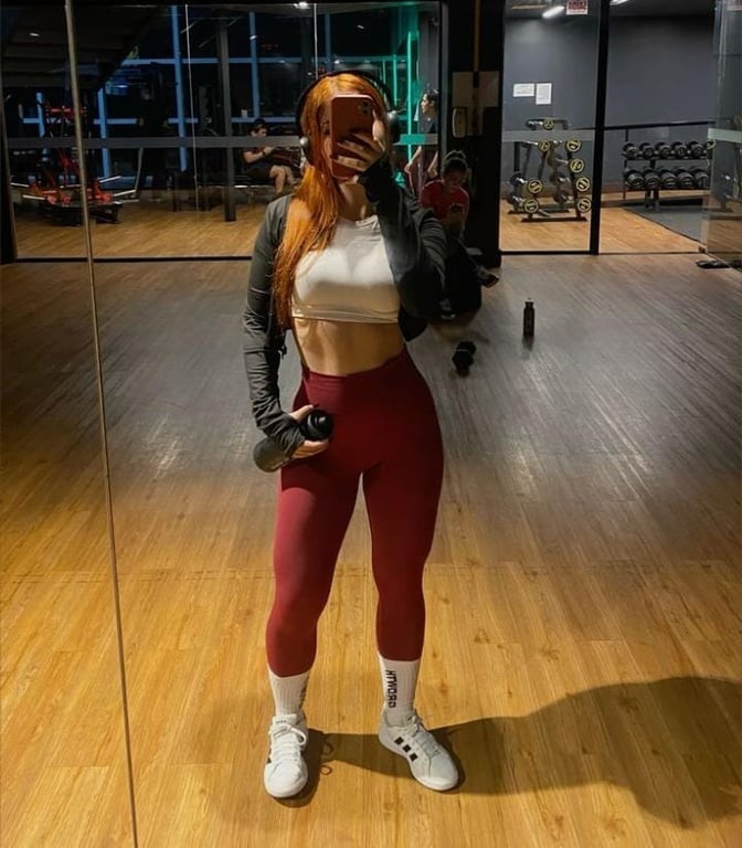 Lorena dedinhos atrevido e sensualidade intensa 