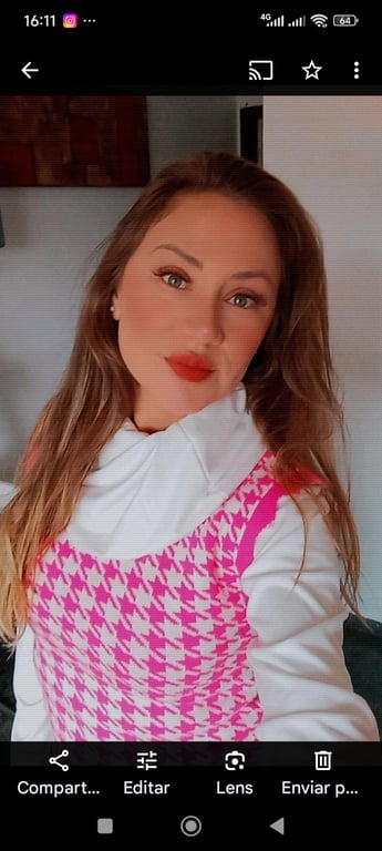 Terapeuta Shirley com seu próprio Studio 